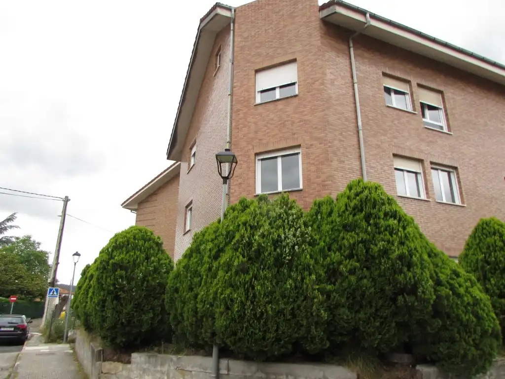 Exterior view of Flat for sale in Piélagos  with Heating, Parquet flooring and Storage room