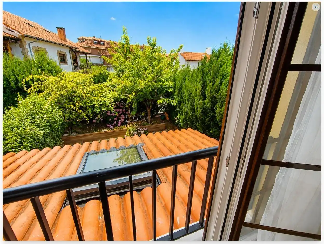 Terraza de Casa adosada en venta en Santillana del Mar con Calefacción, Jardín privado y Trastero
