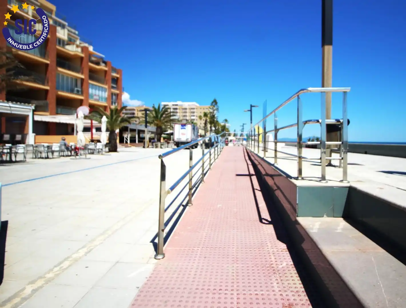 Vista exterior de Local en venda en Oropesa del Mar / Orpesa amb Terrassa i Moblat