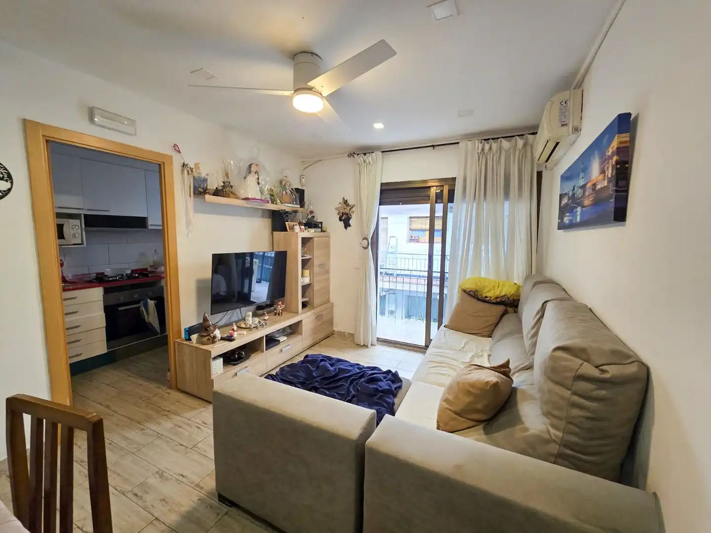 Sala de estar de Piso en venta en Barcelona con Aire acondicionado, Calefacción y Amueblado