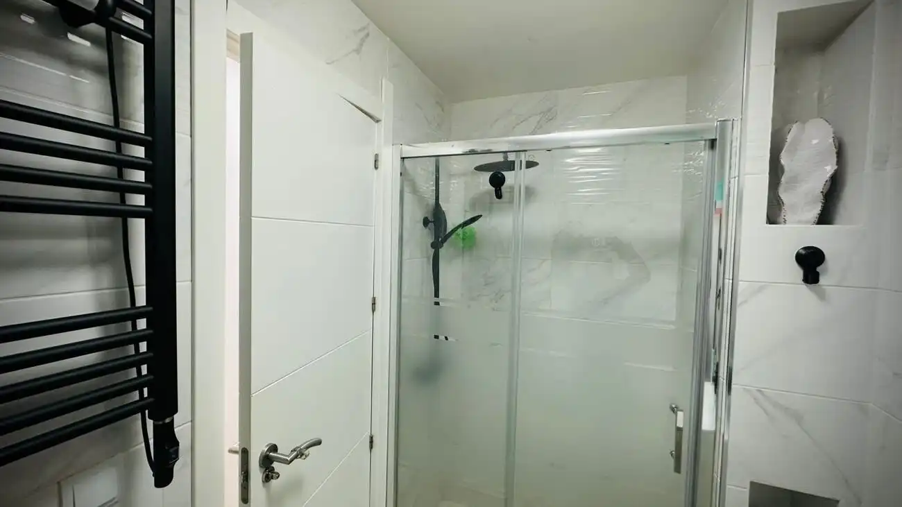 Badezimmer von Wohnungen zum Verkauf in Alicante / Alacant mit Heizung und Möbliert