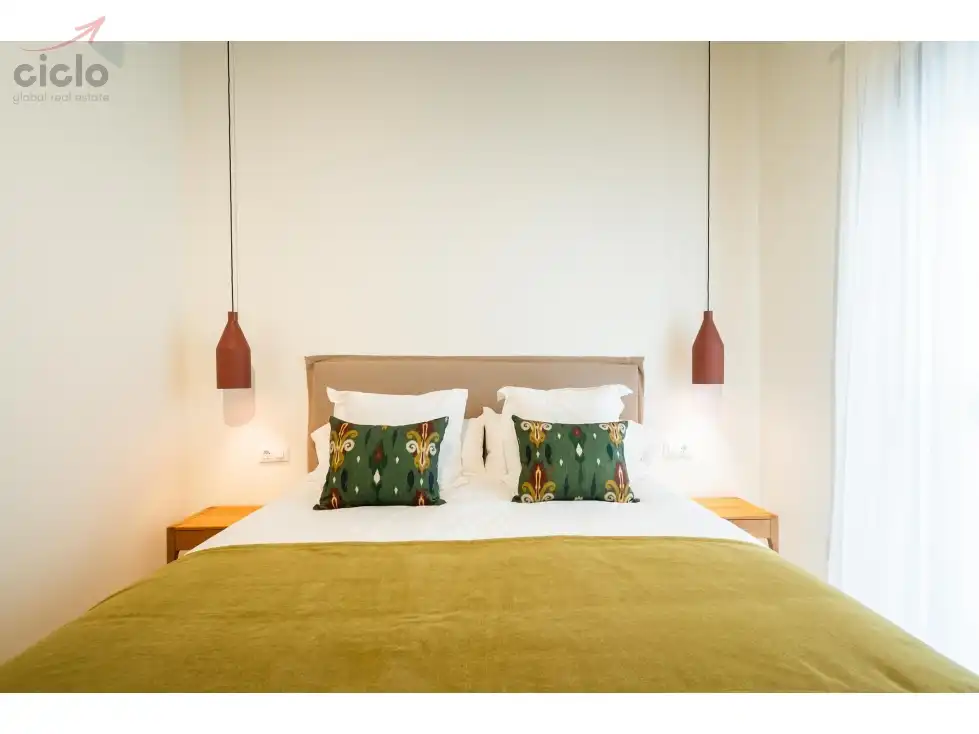 Habitación de Piso de alquiler en Sevilla con Terraza, Piscina y Amueblado