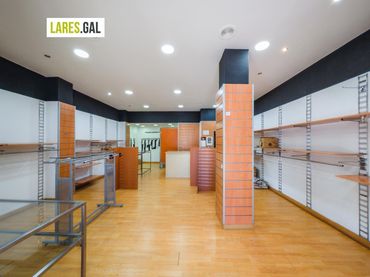 Locale commerciale in affitto a Avenida de Bueu