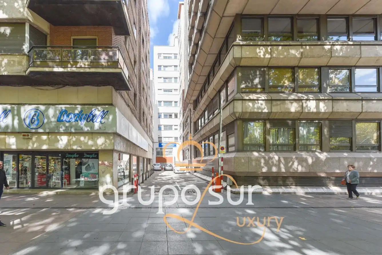 Vista exterior de Pis en venda en Valladolid amb Calefacció, Terrassa i Rentadora