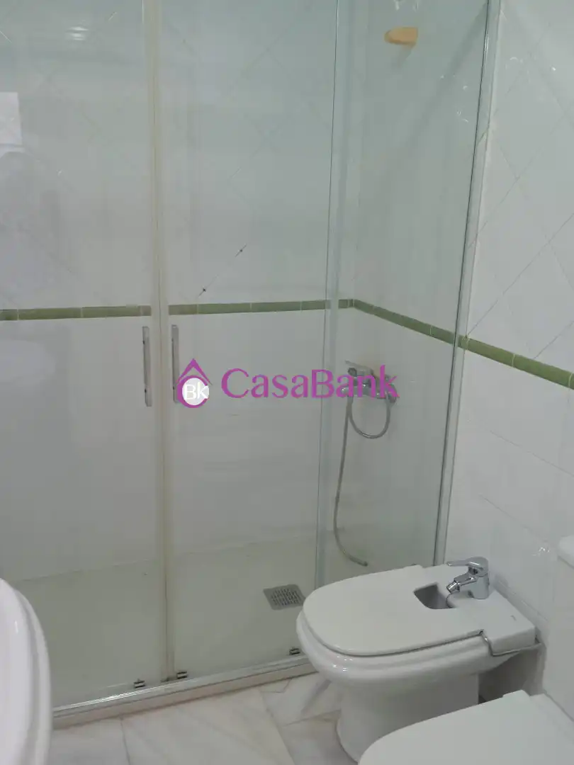 Bany de Pis en venda en Córdoba amb Aire condicionat, Terrassa i Traster