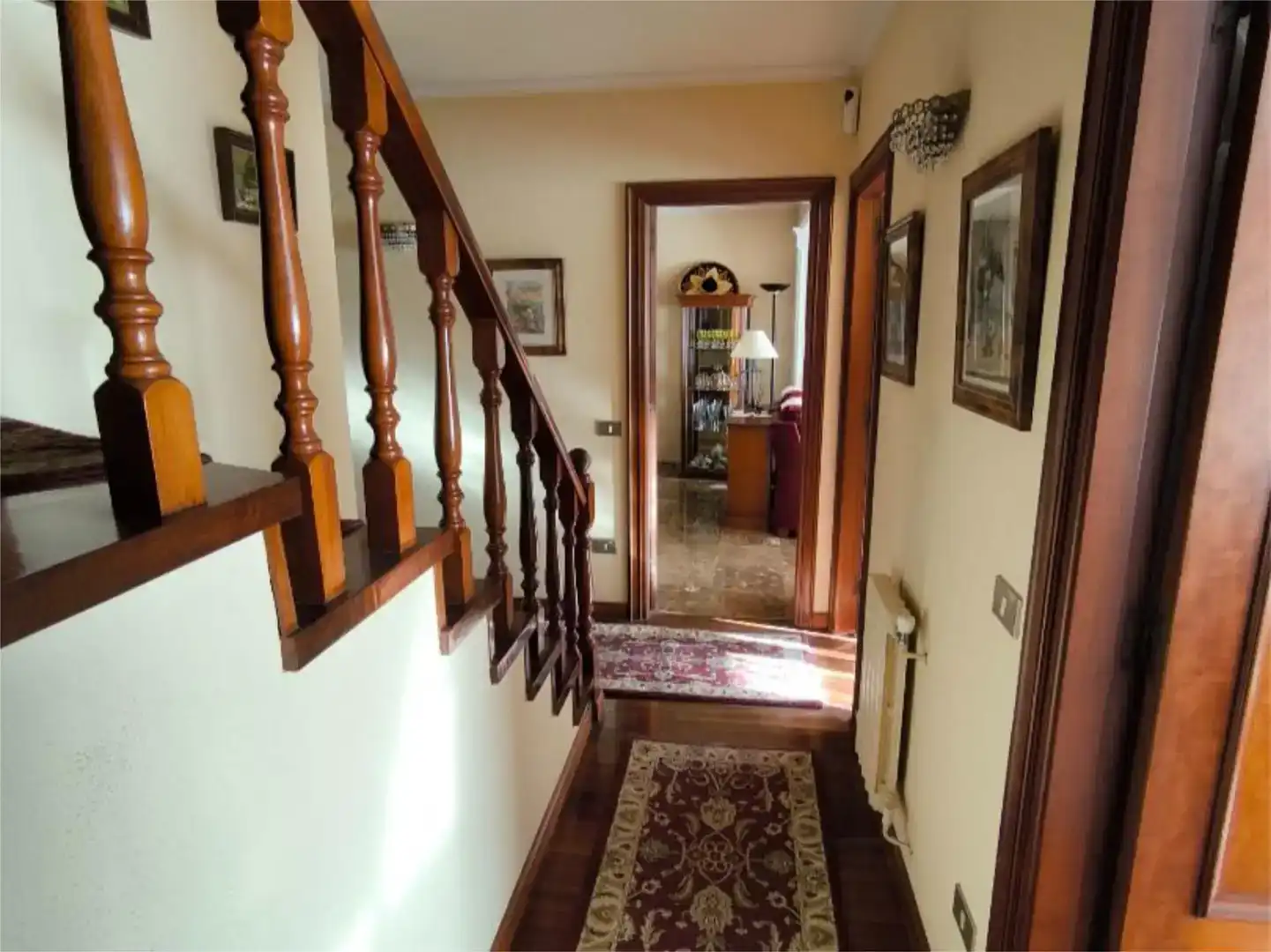 Casa adosada en venta en Vigo  con Parquet, Trastero y Amueblado