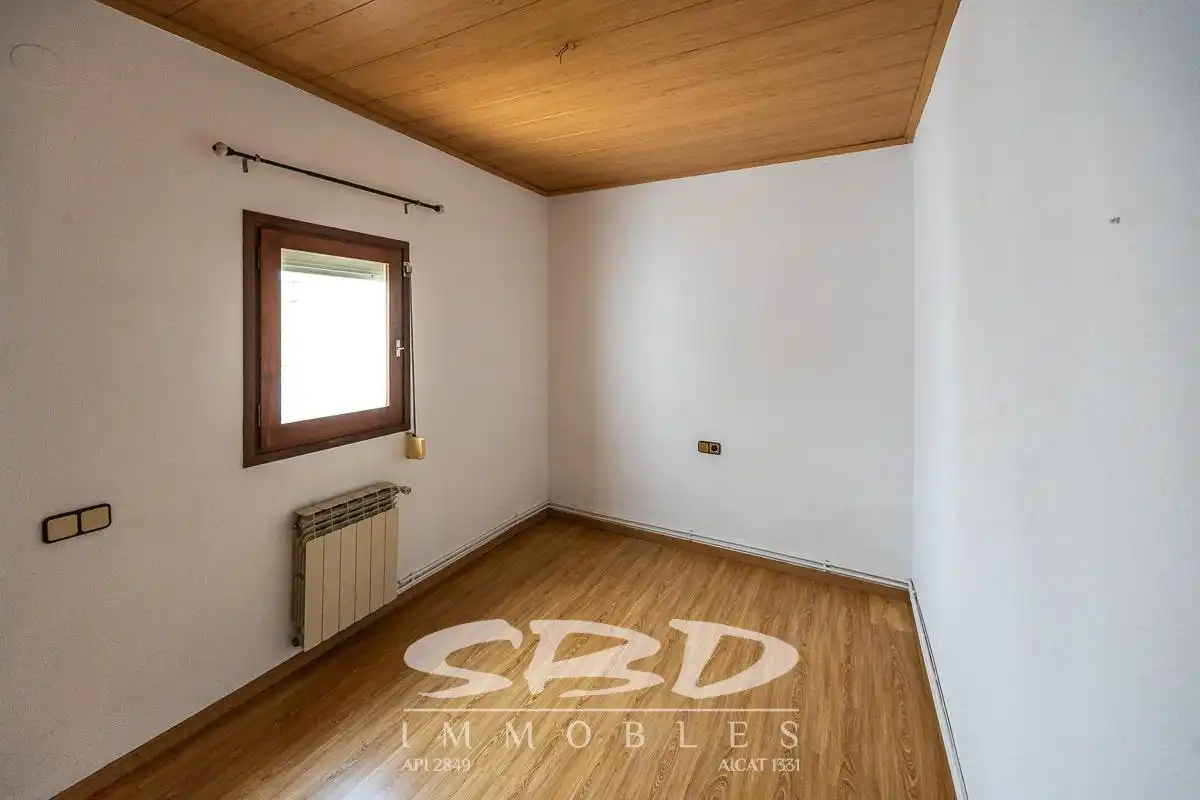 Habitación de Ático en venta en Sabadell con Calefacción y Terraza