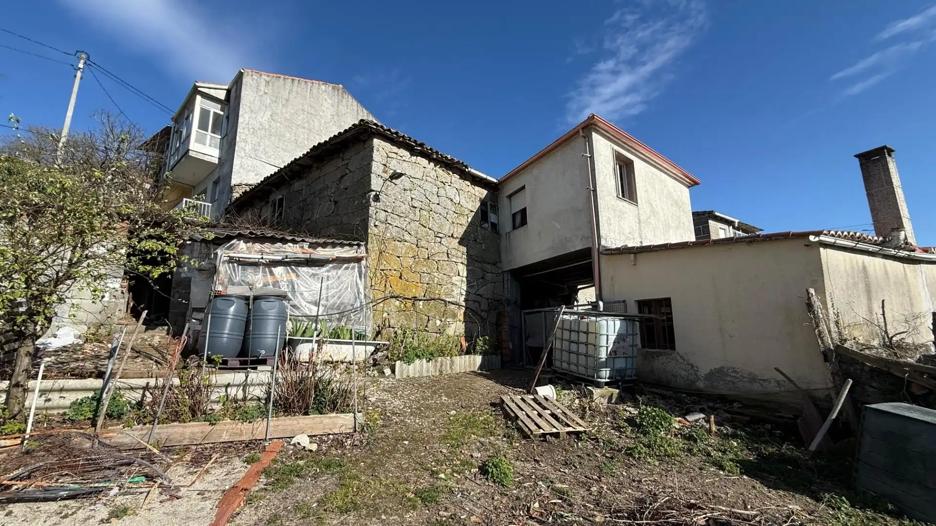 Vista exterior de Finca rústica en venta en Allariz con Jardín privado, Terraza y Amueblado