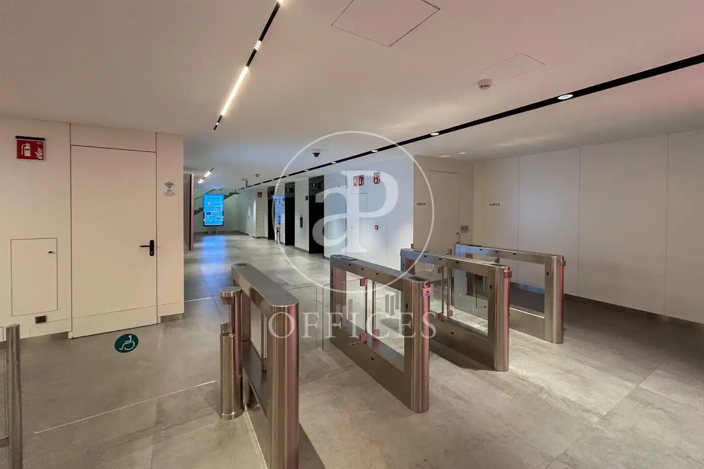 Office for rent in Madrid  with Air Conditioner