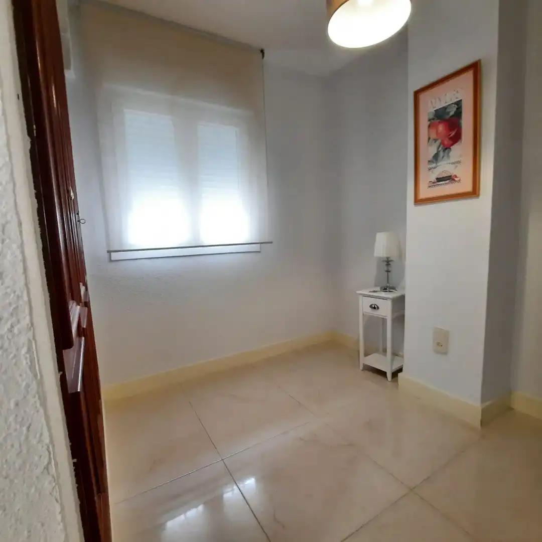 Habitación de Apartamento de alquiler en Badajoz con Aire acondicionado y Amueblado