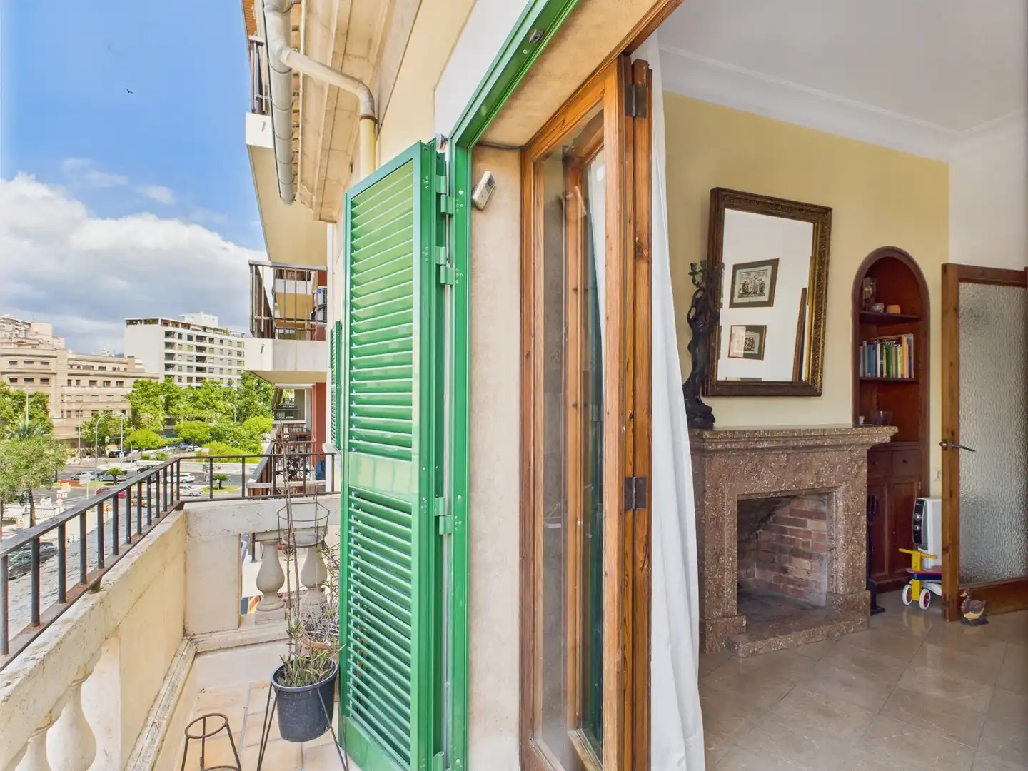 Piso de alquiler en Cort