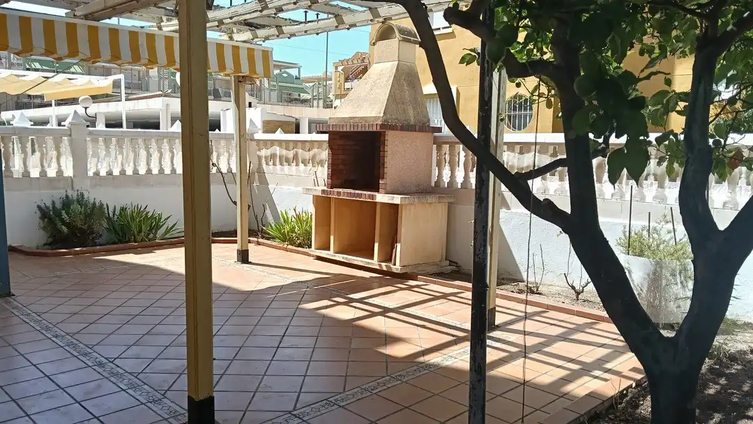 Terrasse von Wohnungen zum Verkauf in Xeraco mit Klimaanlage, Privatgarten und Terrasse