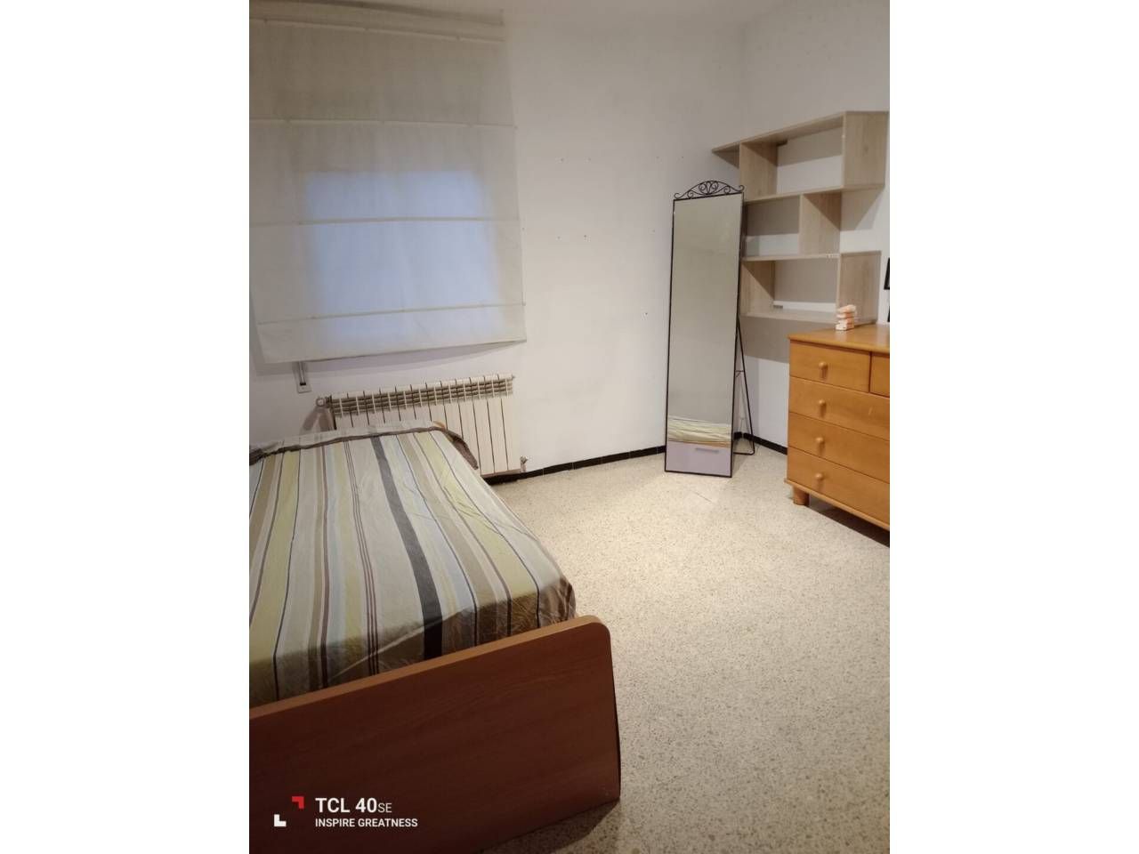 Dormitori de Pis en venda en Girona Capital amb Calefacció i Balcó