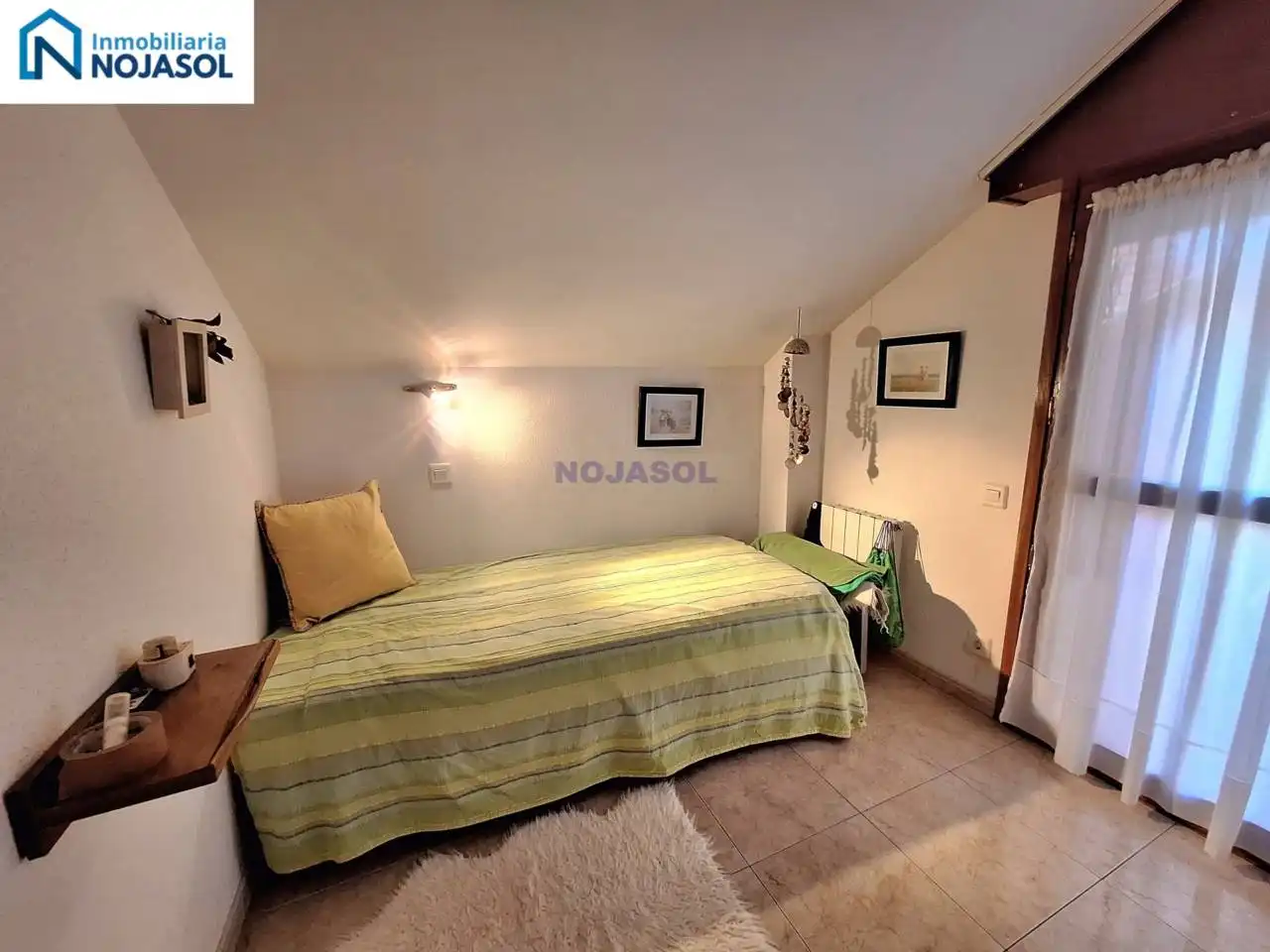 Dormitori de Apartament en venda en Noja amb Calefacció, Terrassa i Moblat