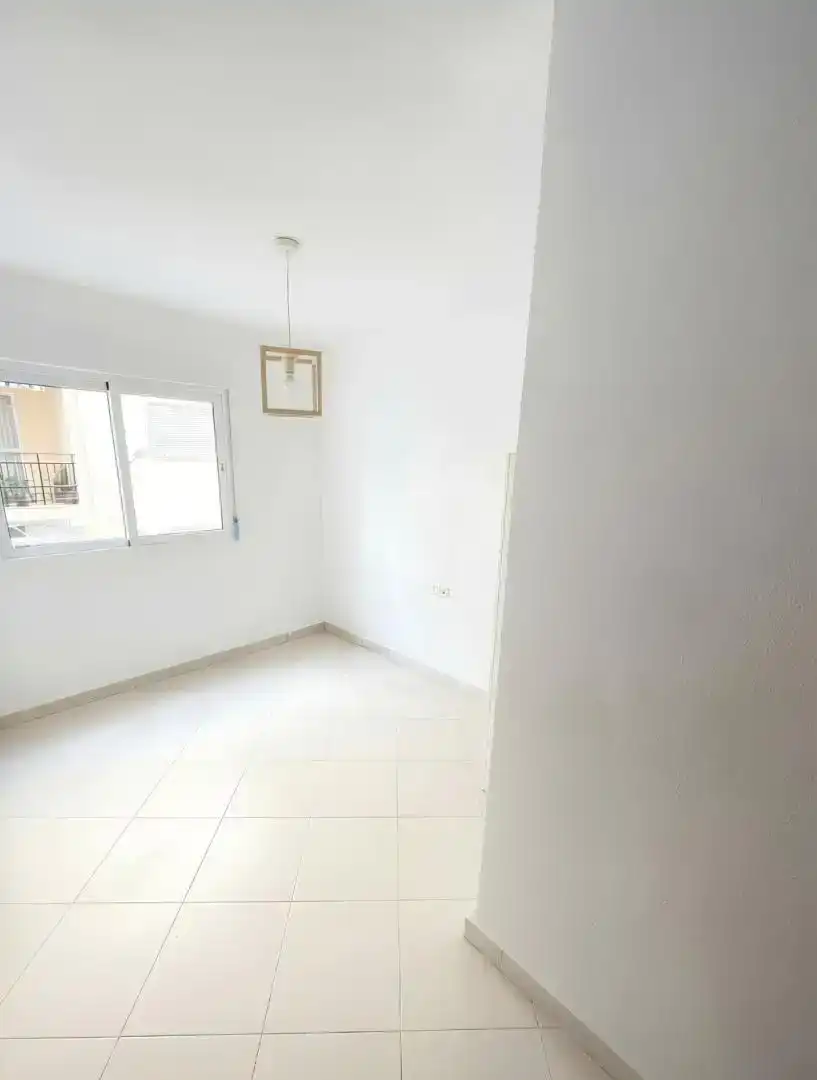 Schlafzimmer von Wohnung zur Miete in Málaga mit Klimaanlage