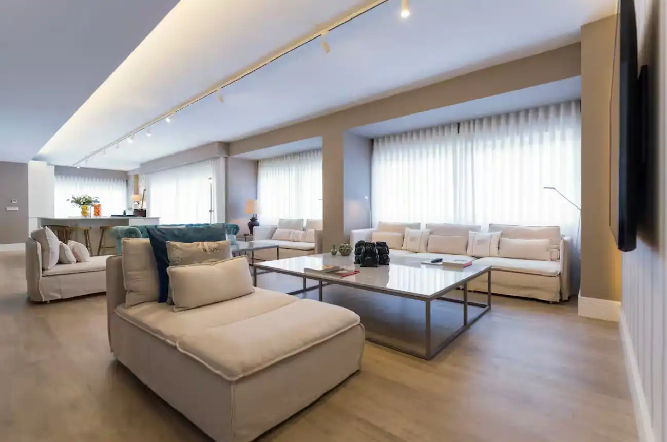 Sala d'estar de Apartament de lloguer en Alicante / Alacant amb Aire condicionat, Calefacció i Parquet