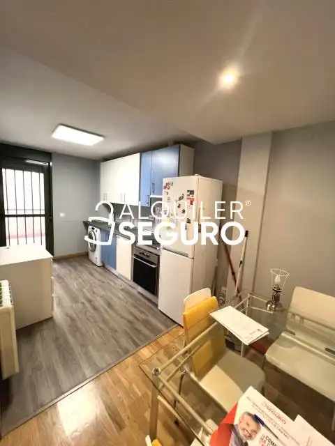 Kitchen of Flat for rent in Pinto  with Air Conditioner, Heating and Terrace
