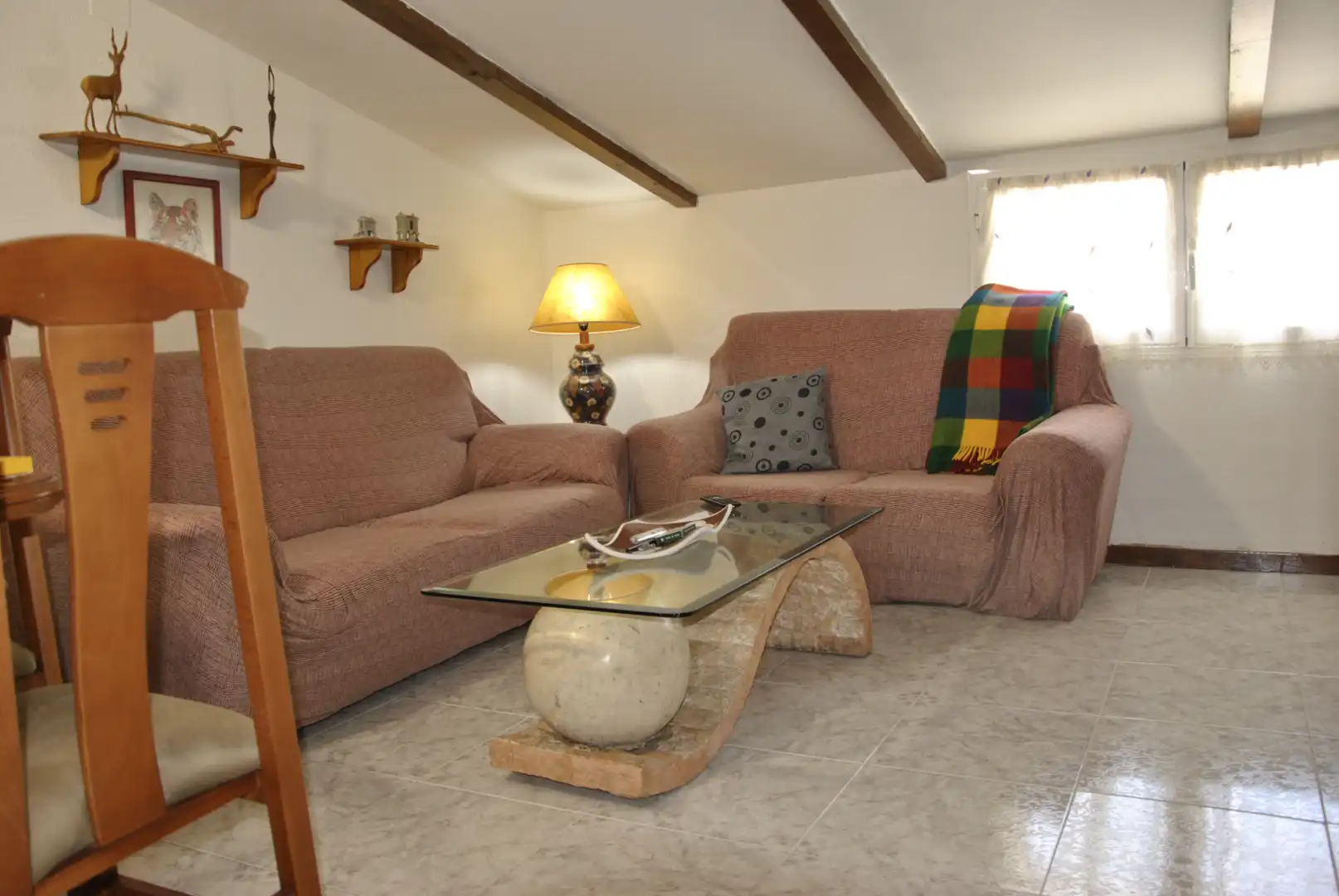 Wohnzimmer von Wohnung zum Verkauf in Arroyomolinos de la Vera mit Klimaanlage, Heizung und Möbliert