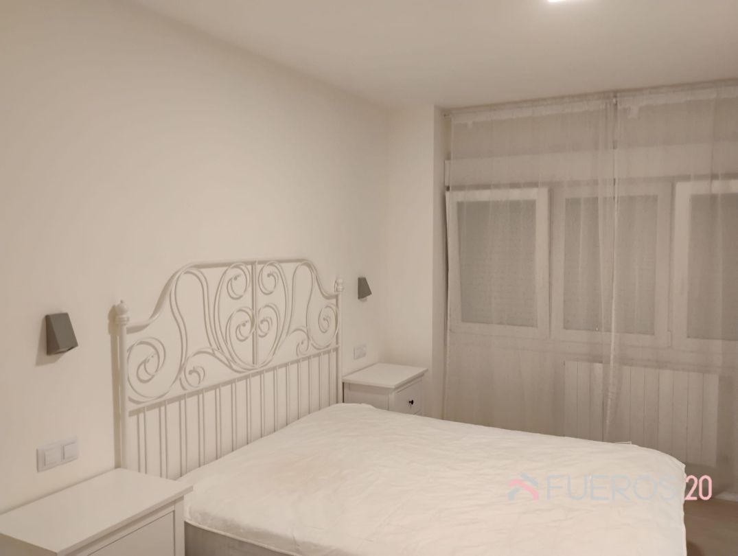 Dormitori de Dúplex de lloguer en Barakaldo  amb Calefacció