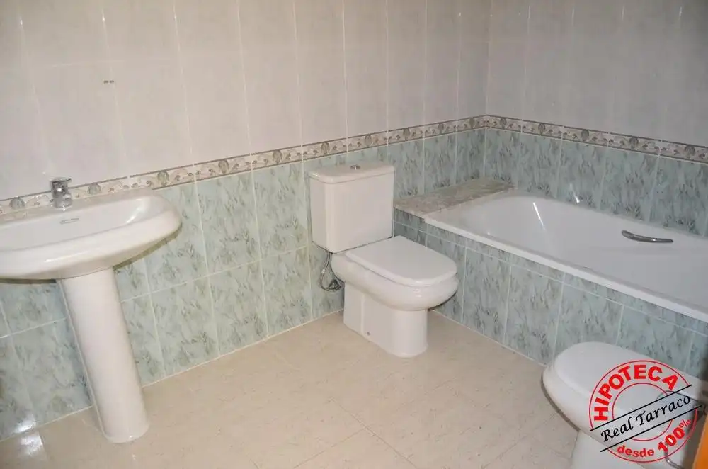 Baño de Casa adosada en venta en Calafell con Piscina comunitaria