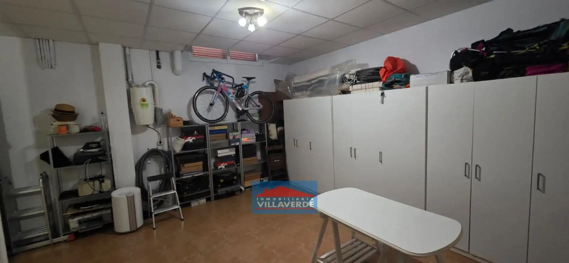 Casa adosada en venta en Cangas  con Calefacción, Terraza y Trastero
