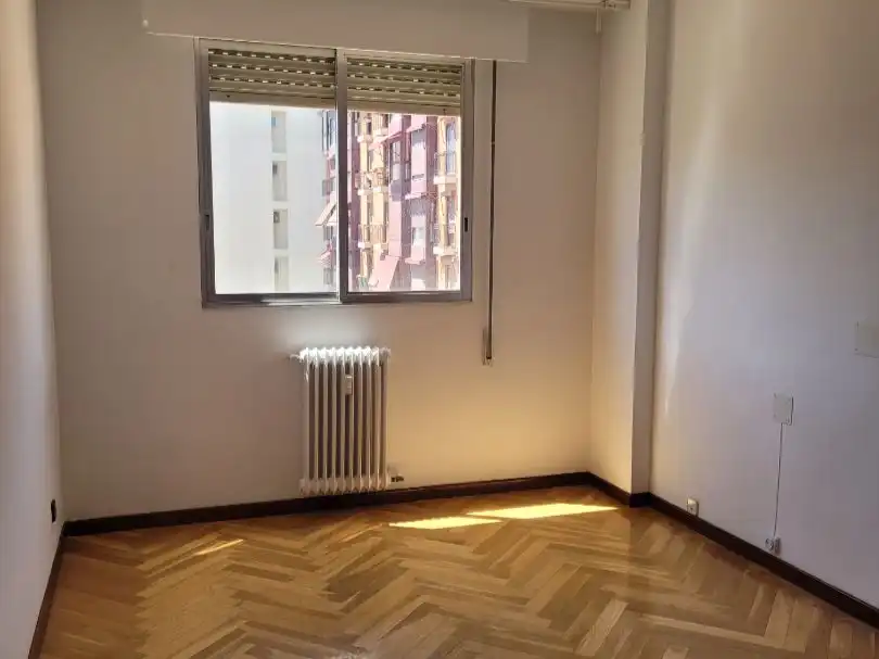 Appartamento con ascensore in affitto a Ayala 106, imagen 6