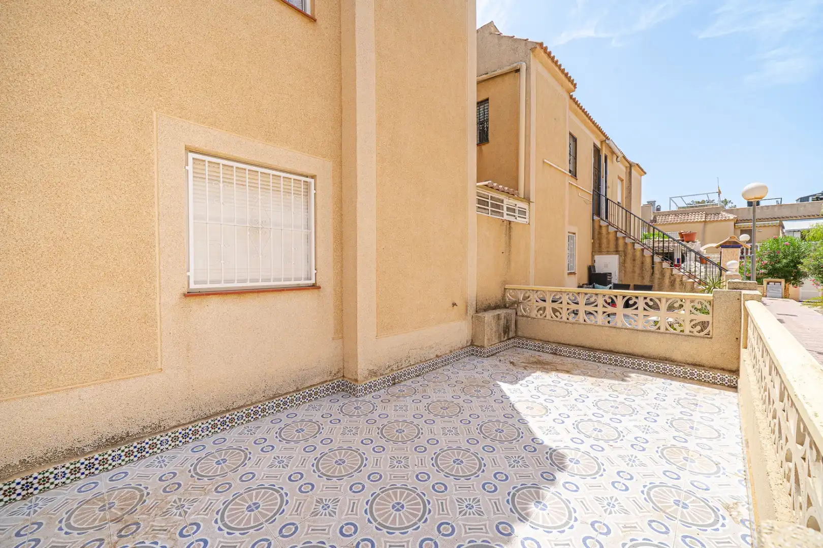 Vista exterior de Ático en venta en Torrevieja con Jardín privado, Terraza y Trastero