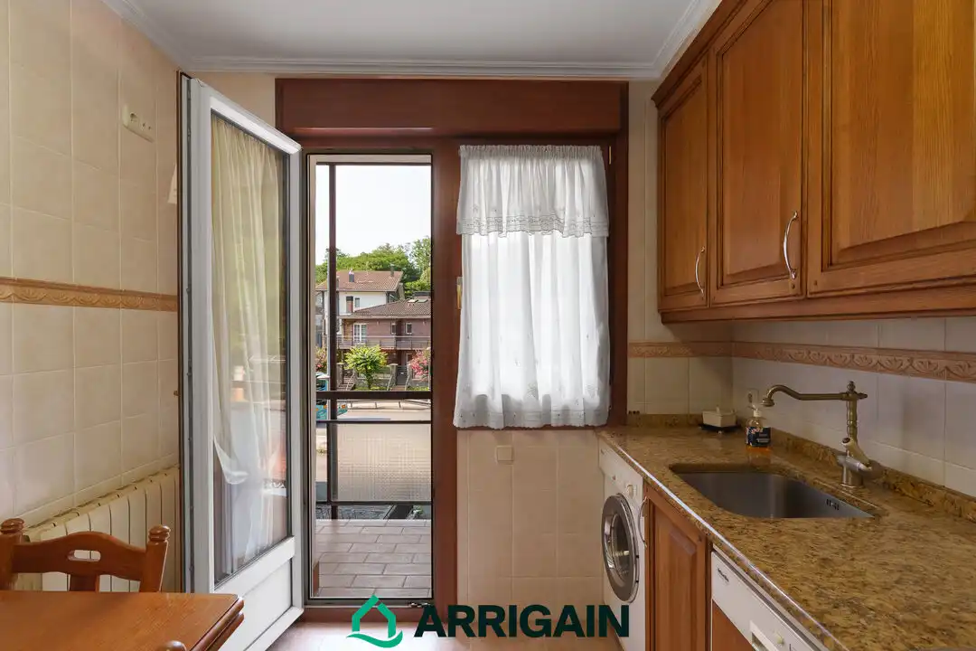 Küche von Wohnung zum Verkauf in Hernani mit Heizung, Terrasse und Alarm