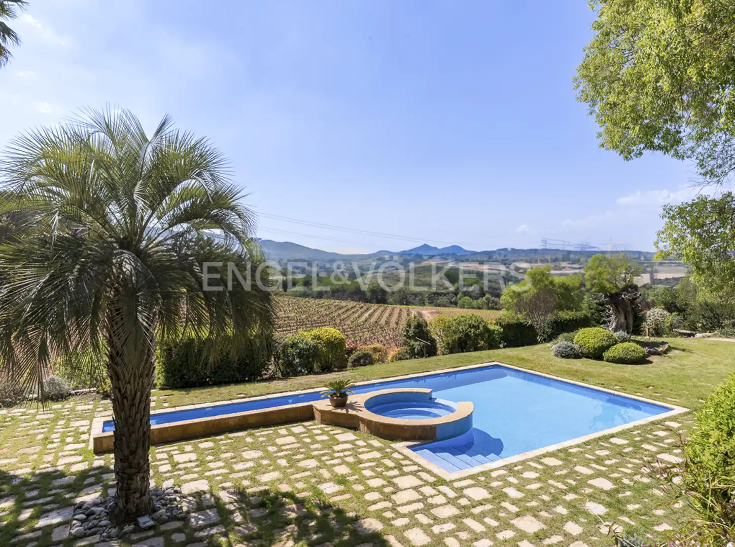 Exterior view of Buildings for sale in Gelida