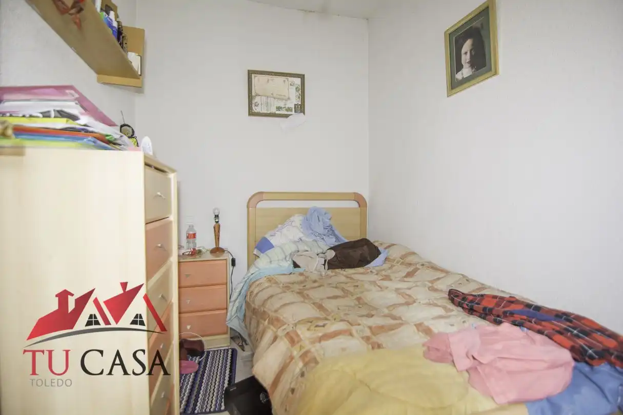 Dormitori de Casa o xalet en venda en Toledo