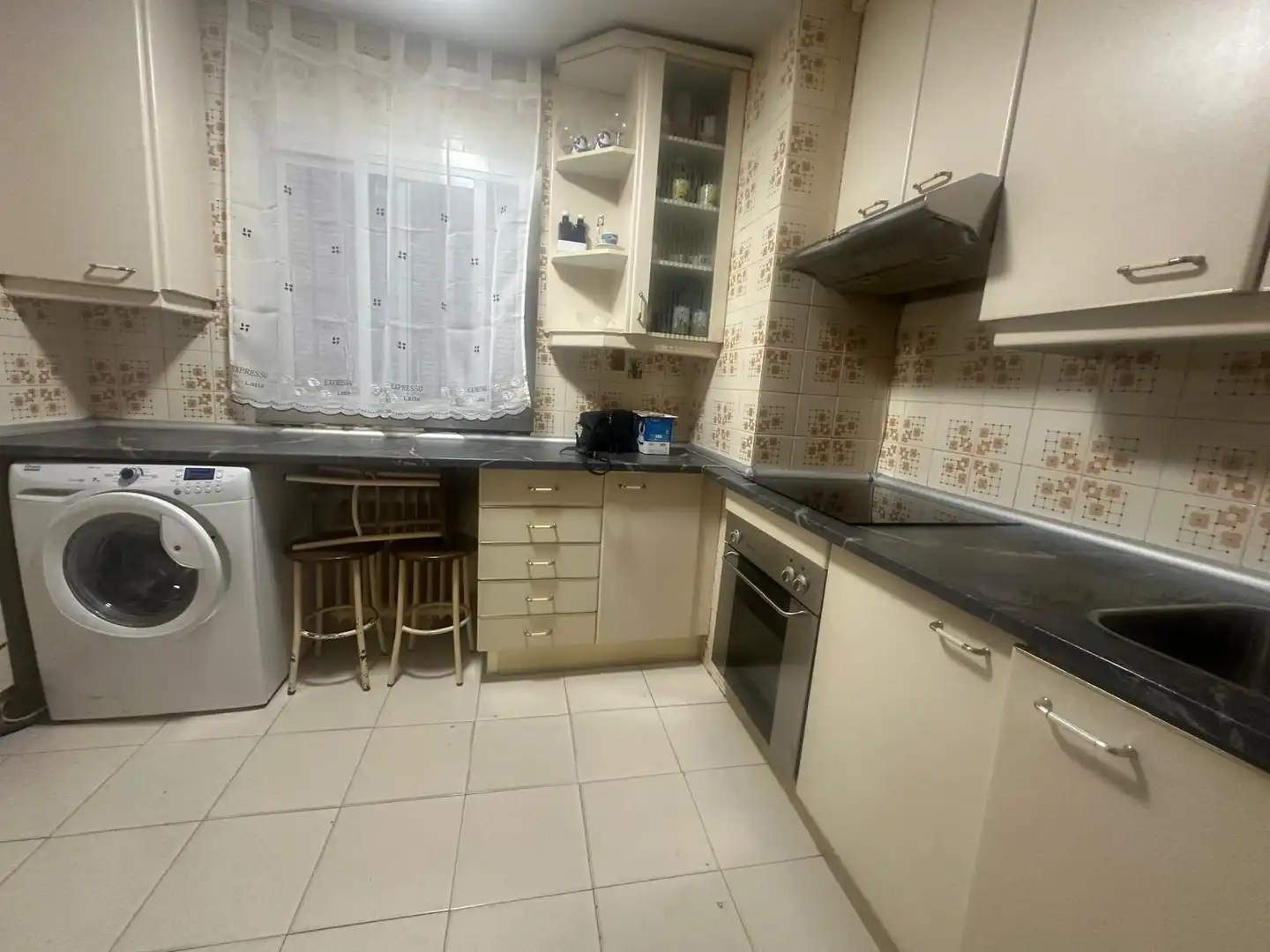 Kitchen of Flat for sale in Madrid  with Heating, Terrace and Furnished