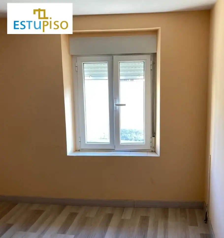 Habitación de Casa o chalet en venta en Valdepolo con Calefacción y Jardín privado