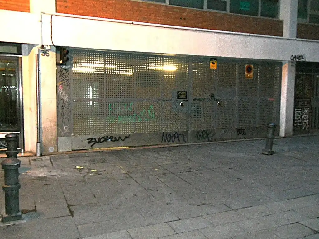 Vista exterior de Garatge de lloguer en Ciutat Vella