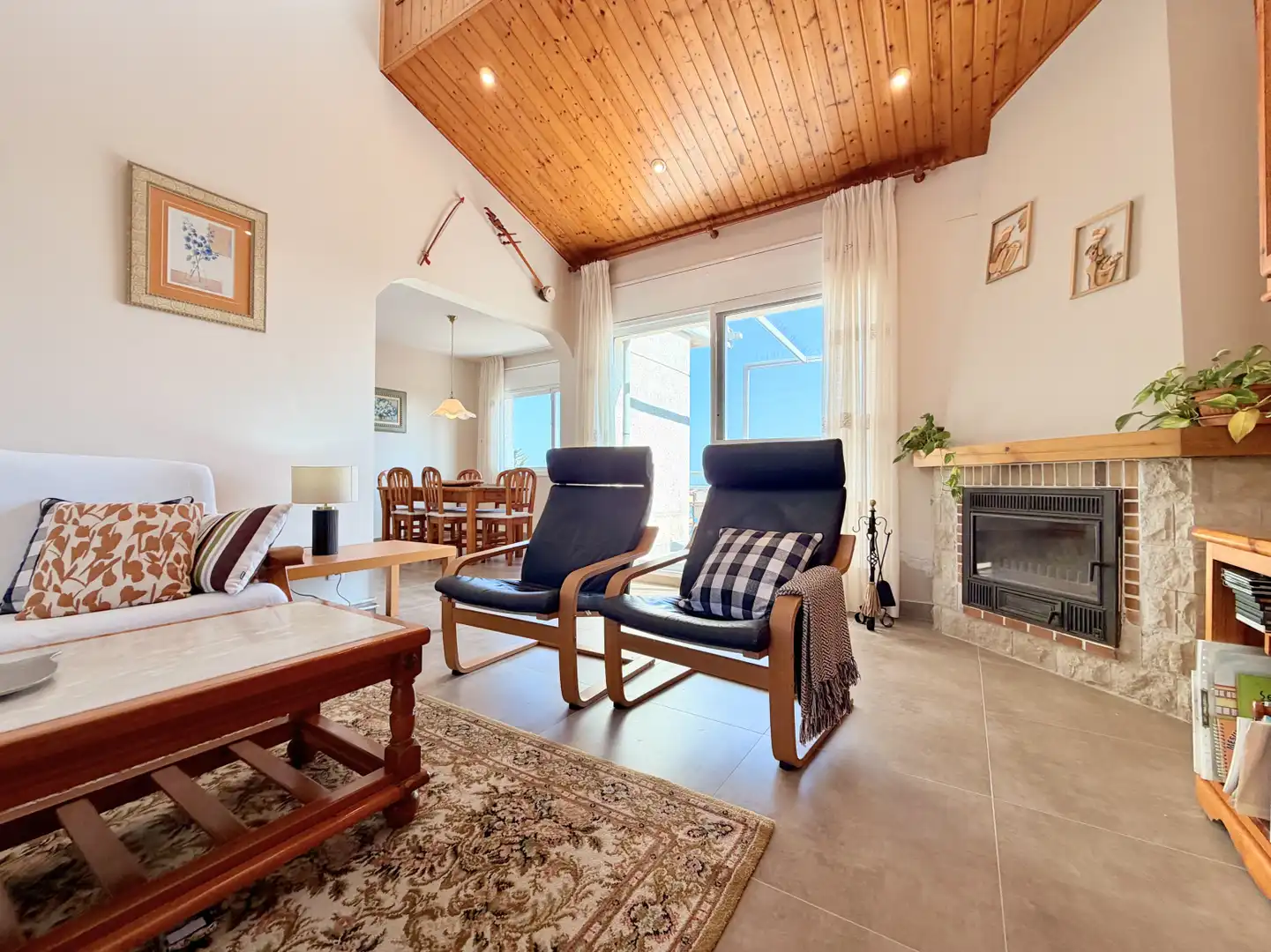 Sala d'estar de Casa o xalet en venda en Calafell amb Calefacció, Terrassa i Piscina