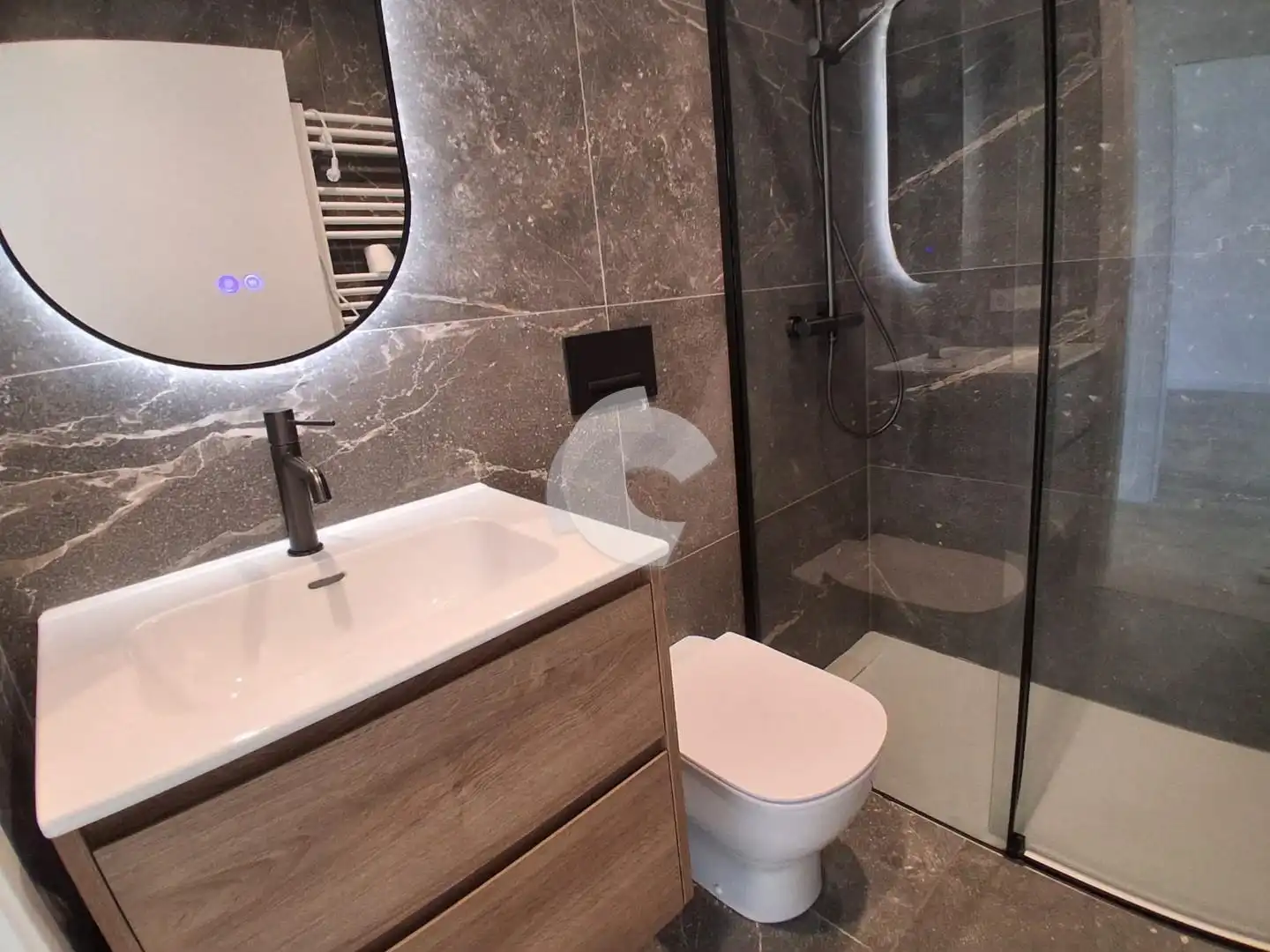 Bathroom of Attic for rent in Vigo   with Heating and Terrace