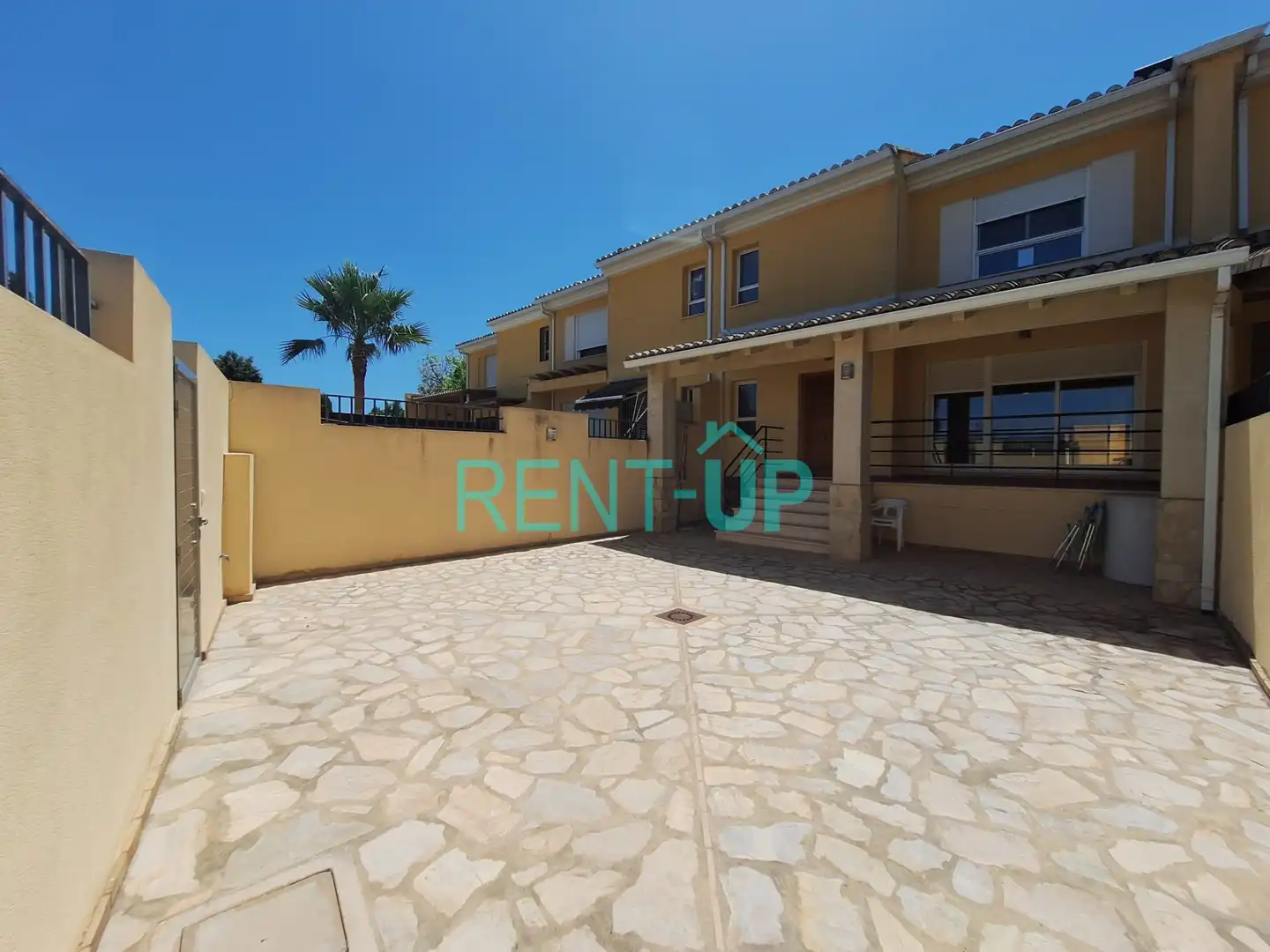 Vista exterior de Casa adosada en venta en Novelé  / Novetlè con Aire acondicionado, Jardín privado y Terraza