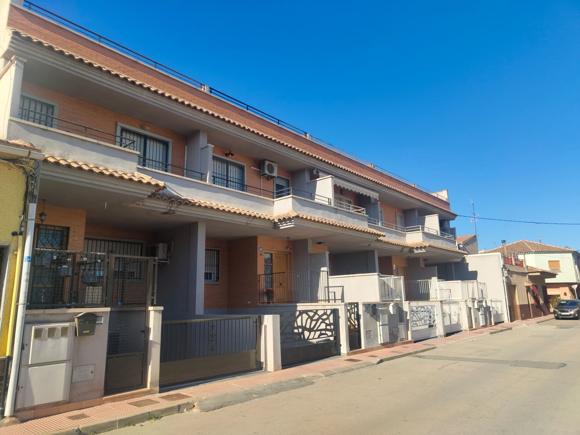 Vista exterior de Casa adosada en venda en Las Torres de Cotillas amb Aire condicionat, Calefacció i Terrassa