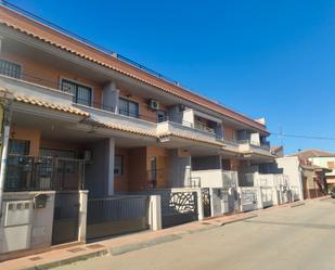 Vista exterior de Casa adosada en venda en Las Torres de Cotillas amb Aire condicionat, Calefacció i Terrassa