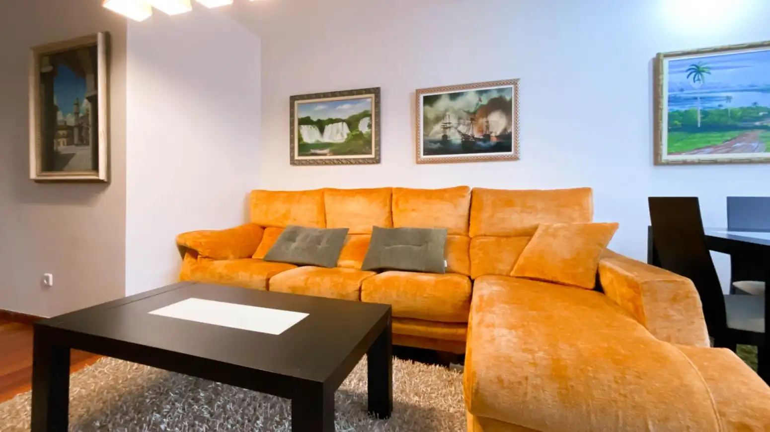 Sala de estar de Piso en venta en Santa Cruz de Bezana con Calefacción, Parquet y Terraza