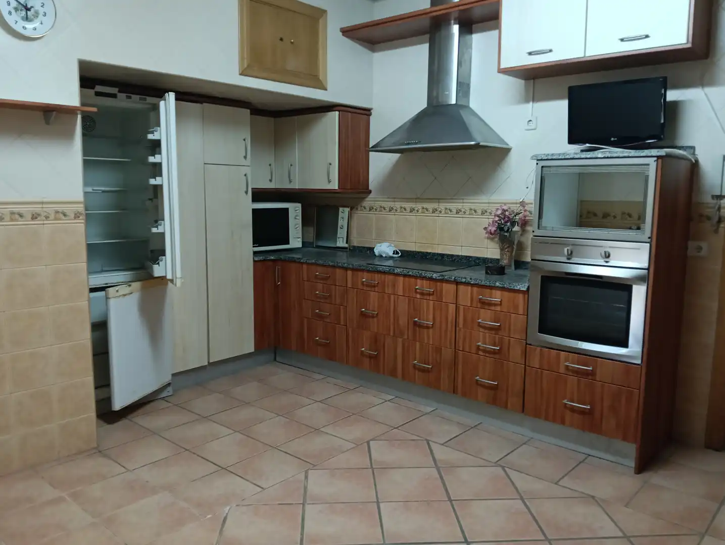 Cuina de Casa o xalet en venda en Casarrubios del Monte amb Aire condicionat, Calefacció i Jardí privat