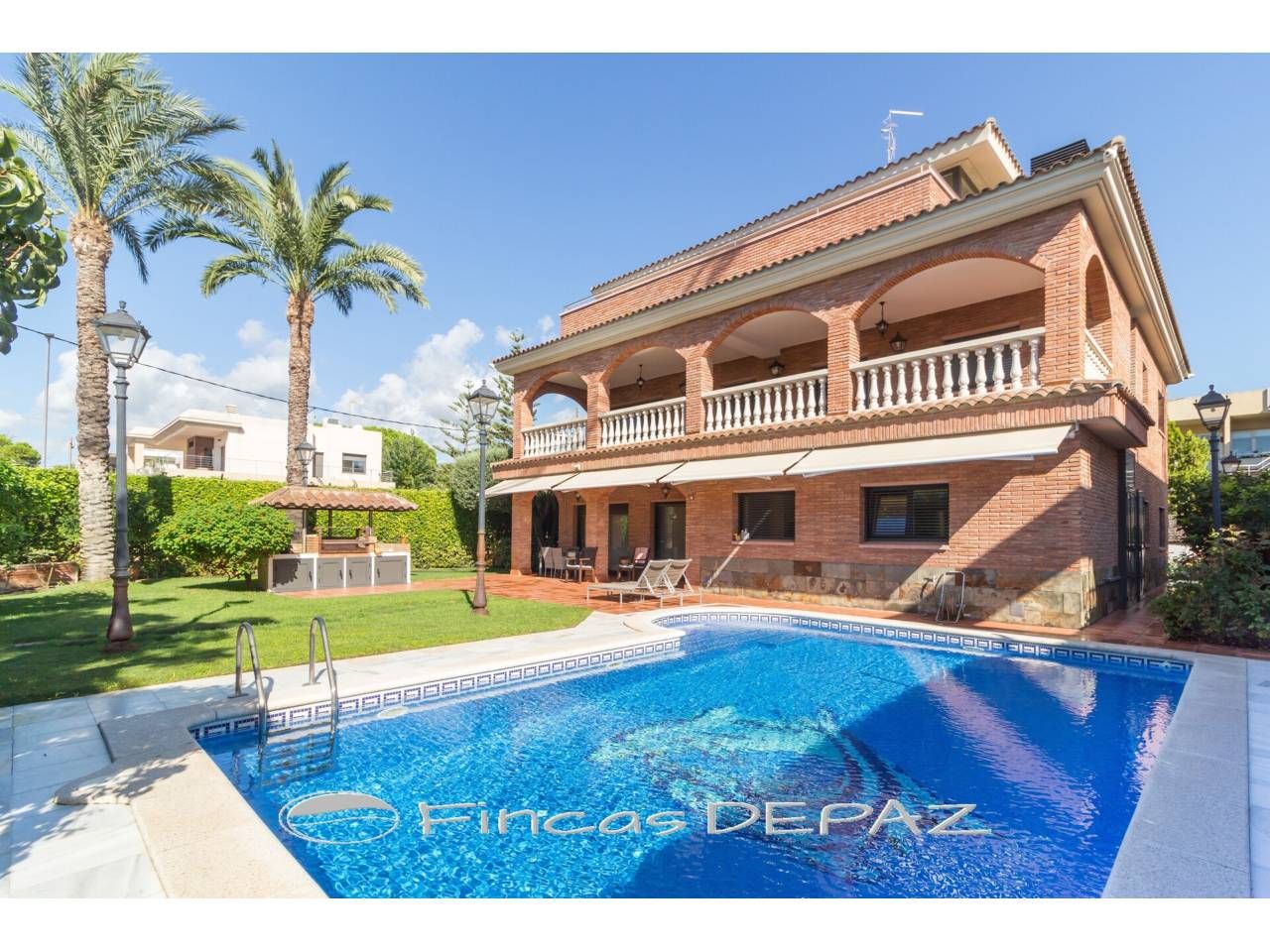 Exterior view of House or chalet for sale in Castelldefels  with Air Conditioner, Heating and Private garden