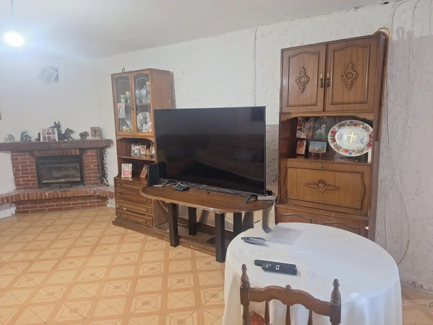 Sala d'estar de Finca rústica en venda en Épila amb Calefacció