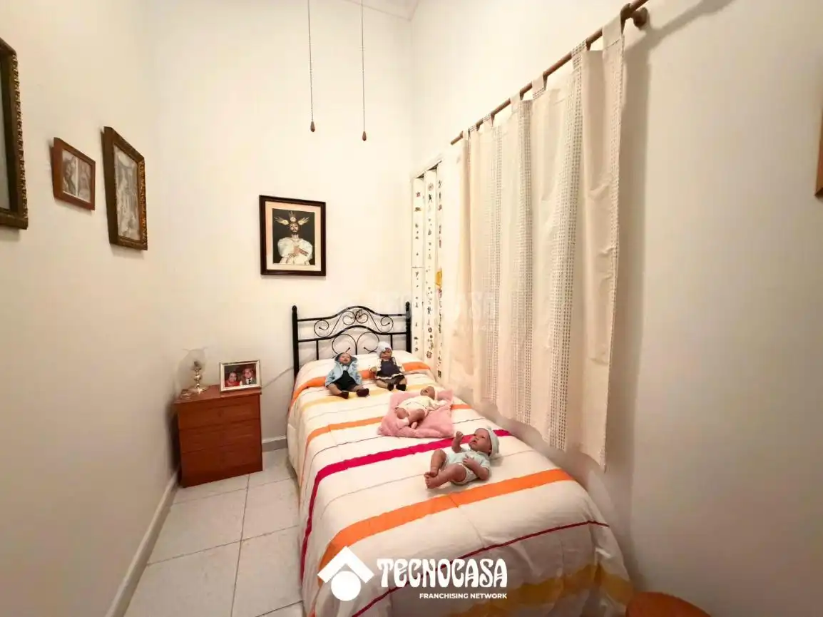 Habitación de Casa adosada en venta en Álora con Terraza y Balcón