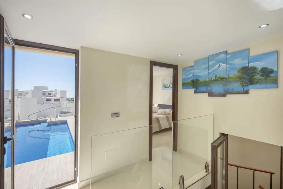 Ático de alquiler en Estepona con Aire acondicionado, Terraza y Piscina