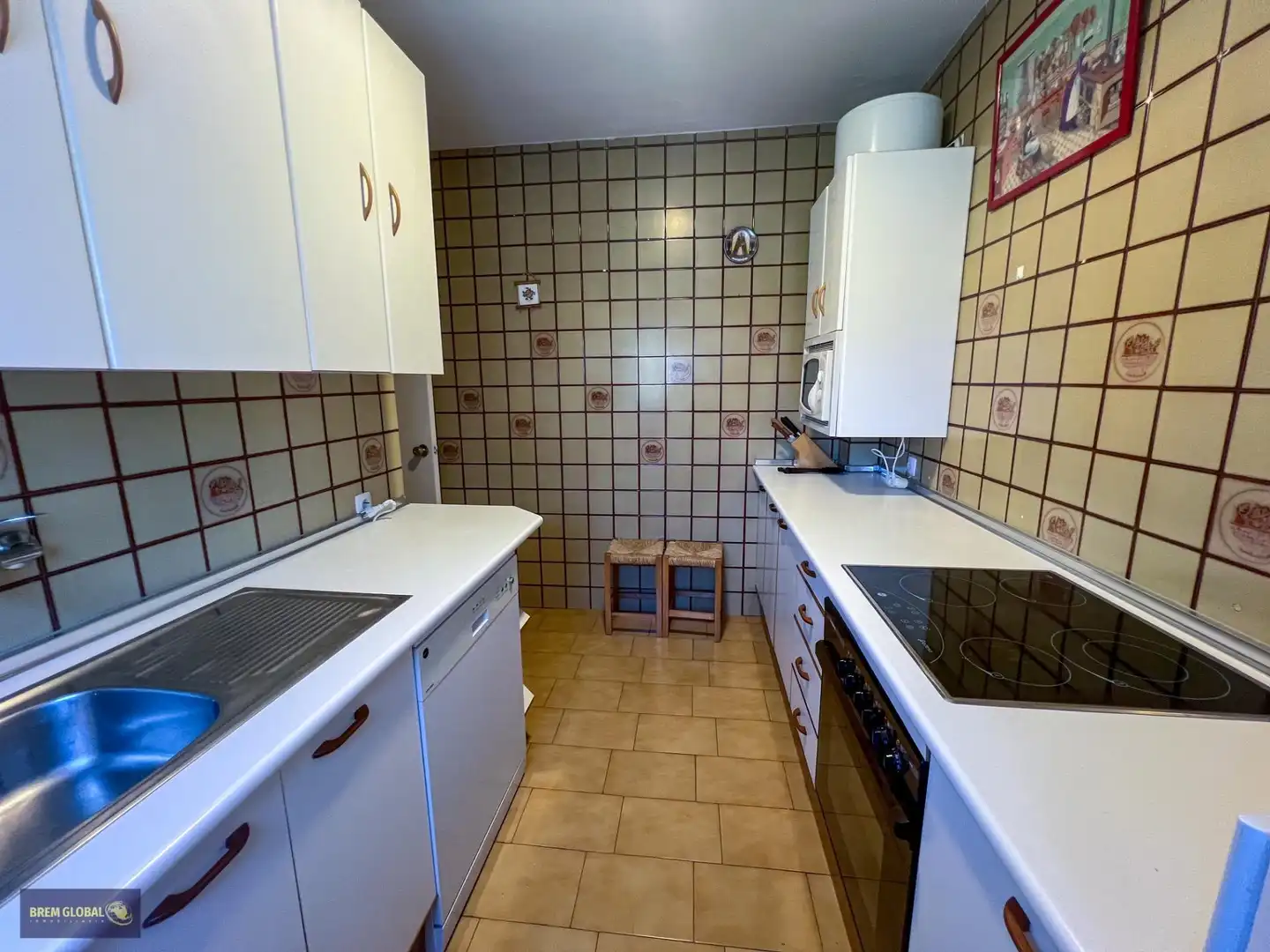 Kitchen of Detached homes for sale in La Cabrera  with Private garden and Community pool