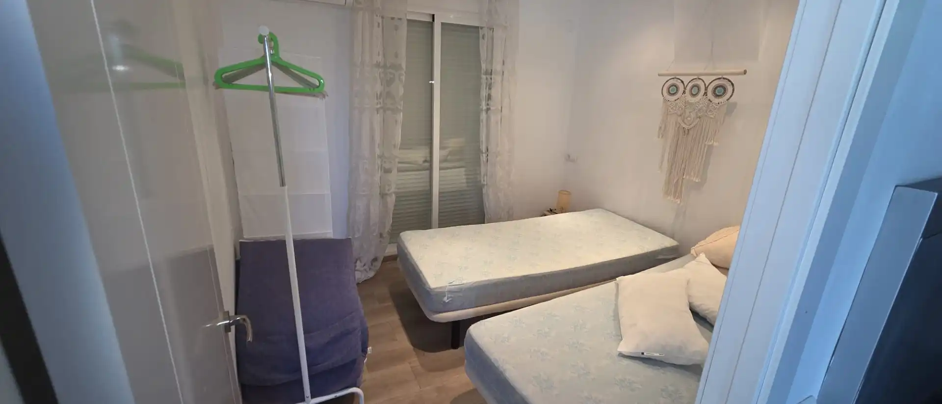 Schlafzimmer von Einfamilien-Reihenhaus zum Verkauf in Alhaurín de la Torre mit Klimaanlage, Privatgarten und Terrasse