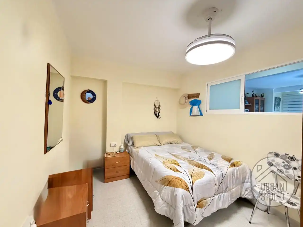 Habitación de Piso en venta en Alicante / Alacant con Aire acondicionado, Amueblado y Balcón
