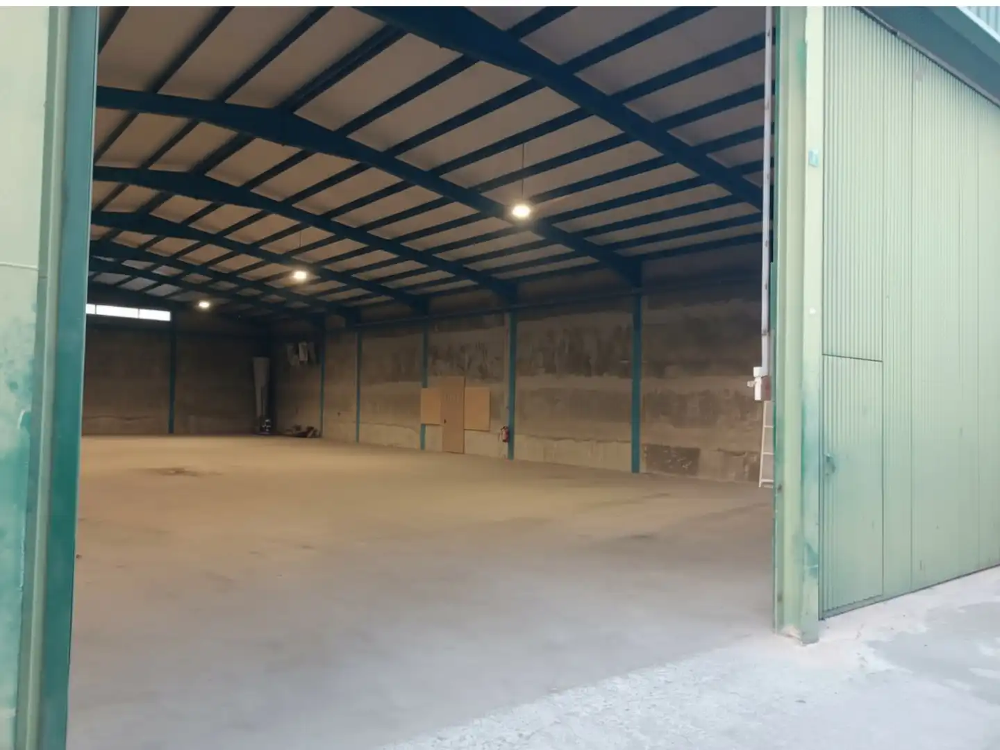 Nave industrial de alquiler en Huércal de Almería con Alarma