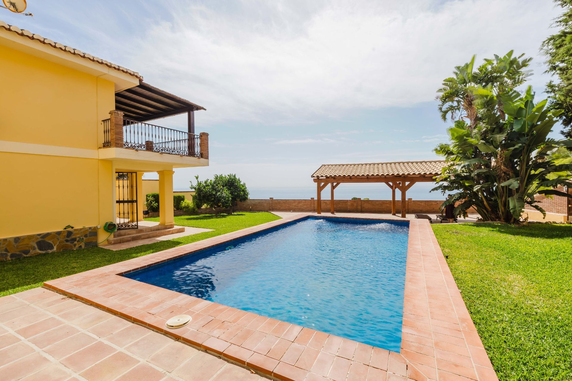 Jardí de Casa o xalet en venda en Benalmádena amb Aire condicionat, Jardí privat i Terrassa