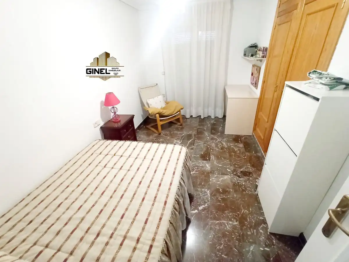 Dormitori de Casa o xalet en venda en Jaén amb Aire condicionat, Calefacció i Terrassa